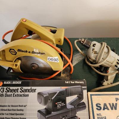 Lot of 4 Tools Black & Decker Saw Sander drill Saw & Mitre box
