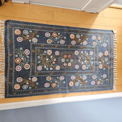 FLOWER PATTERN RUG