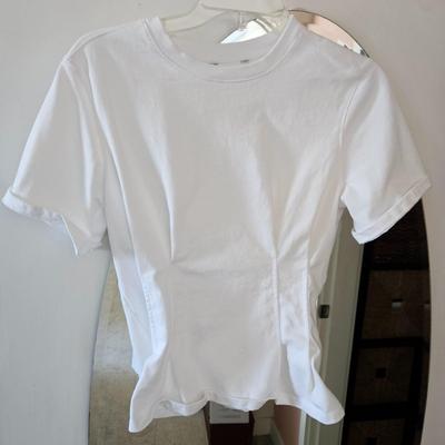 WOMEN'S WHITE TEESHIRT