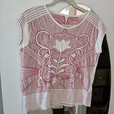 WOMEN'S TEESHIRT WHITE AND RED