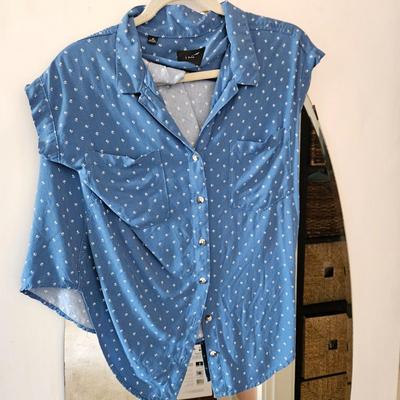 WOMEN'S BLUE BUTTON UP