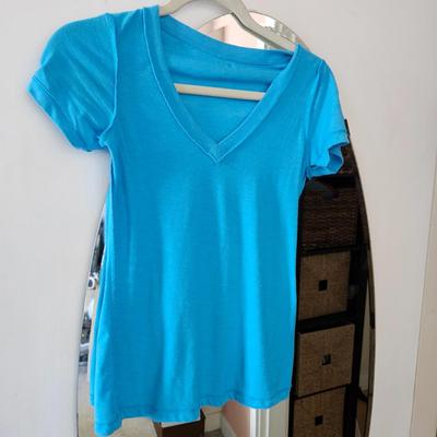 WOMEN'S BLUE TEESHIRT