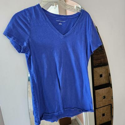 WOMEN'S BLUE TEESHIRT