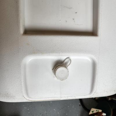 120 QT igloo Ice Cooler Chest