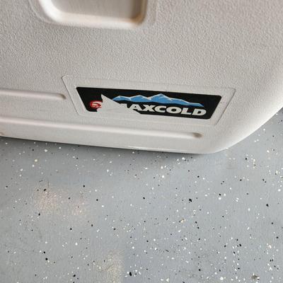 120 QT igloo Ice Cooler Chest