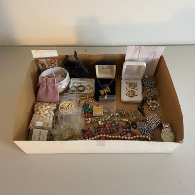 Lot of Jewelry