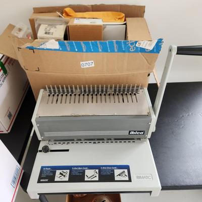 Ibimatic Plastic Comb Binding System with supplies