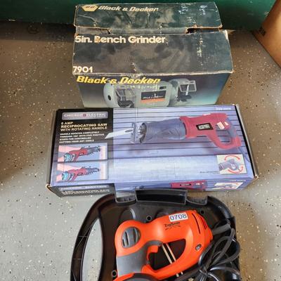 3 pc Tool Lot B&D 7901 Grinder , Reciprocating Saw, Zip Saw