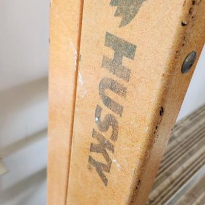 8 foot Husky Ladder