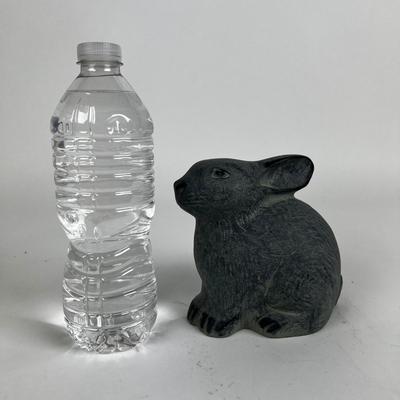 1076 Vintage Virginia Metal Crafters Cast Bunny