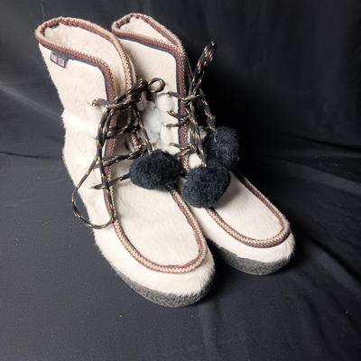 VIAVOLEZZA LADIES BOOTS, MADE IN ROMANIA SIZE 38