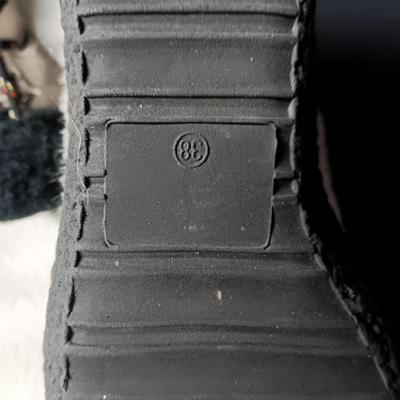 VIAVOLEZZA LADIES BOOTS, MADE IN ROMANIA SIZE 38