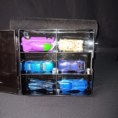 SMALL HOT WHEELS STORAGE BOX W/BATMAN CARS