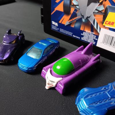 SMALL HOT WHEELS STORAGE BOX W/BATMAN CARS