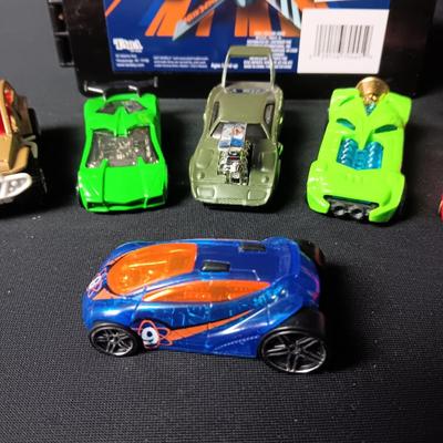 HOT WHEELS STORAGE CASE W/6 CARS