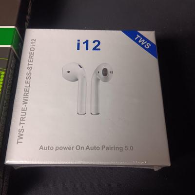 NEW WIRELESS EARBUDS AND DUAL USB CAR CHARGER