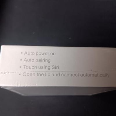 NEW WIRELESS EARBUDS AND DUAL USB CAR CHARGER