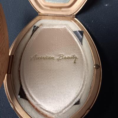 VINTAGE ELGIN AMERICAN MIRROR & POWDER COMPACT