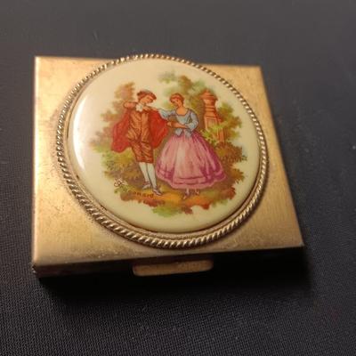 VINTAGE MIRROR & POWDER COMPACT