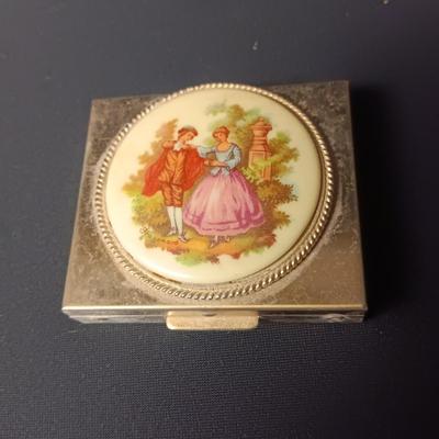 VINTAGE MIRROR & POWDER COMPACT