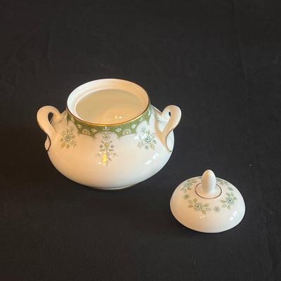 â€œAshmontâ€ Royal Doulton Fine China Set (DR-DZ)