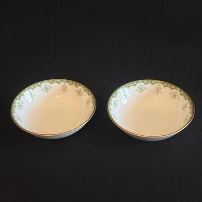 â€œAshmontâ€ Royal Doulton Fine China Set (DR-DZ)