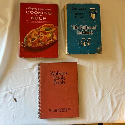 Large Collection of Vintage Cookbooks (D-MK)