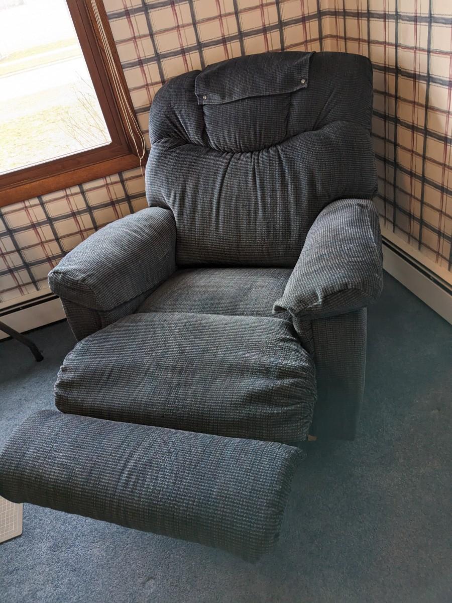 Used la z boy recliner hotsell
