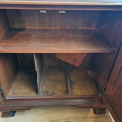 Solid Cherry Wood Music Cabinet (LR-DW)