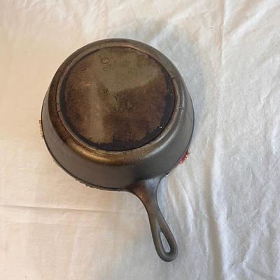 Old Collectible Cast Iron Wagner Ware Skillets and More (DR-DZ)