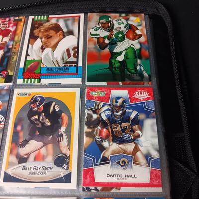 3 RING NOTEBOOK WITH FOOTBALL, BASKETBALL, BASEBALL AND OTHER TRADING CARDS
