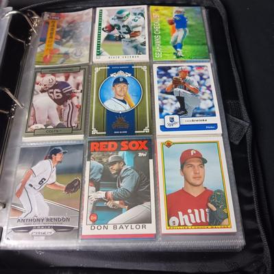 3 RING NOTEBOOK WITH FOOTBALL, BASKETBALL, BASEBALL AND OTHER TRADING CARDS