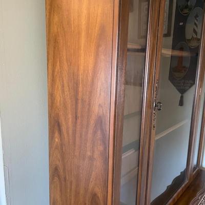 Hutch / China Cabinet