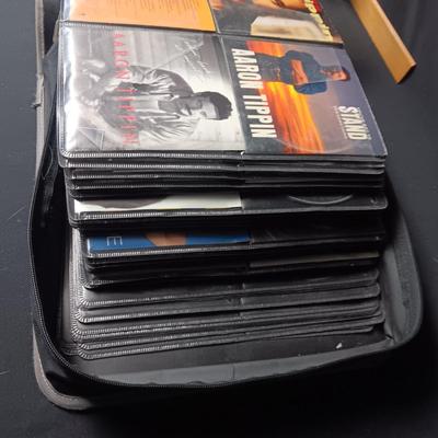 LARGE 3 RING CASE FULL OF A VARIETY OF MUSIC ON DISC