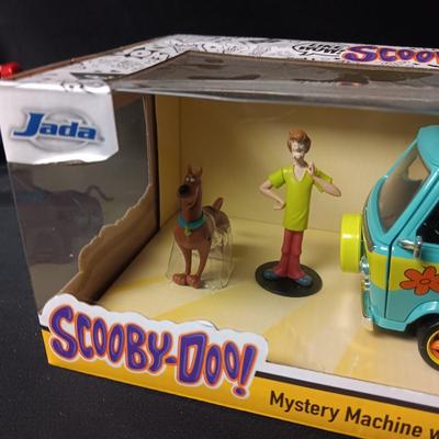 NIB DIE-CAST SCOOBY-DOO! MYSTERY MACHINE WITH SHAGGY & SCOOBY-DOO