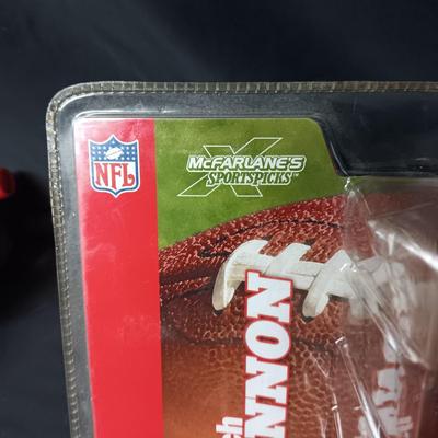 NEW KC RICH GANNON AND NY JETS CHAD PENNINGTON ACTION FIGURES