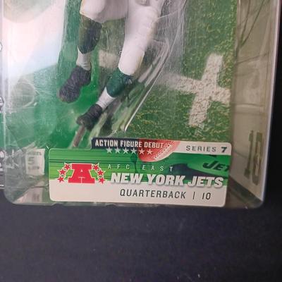 NEW KC RICH GANNON AND NY JETS CHAD PENNINGTON ACTION FIGURES