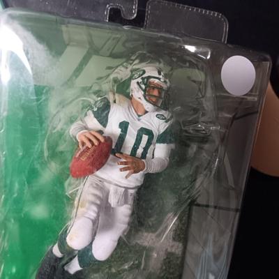 NEW KC RICH GANNON AND NY JETS CHAD PENNINGTON ACTION FIGURES