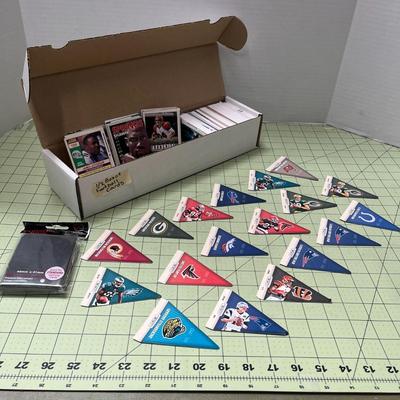 Sports Trading Cards & Deck Protector Sleeves