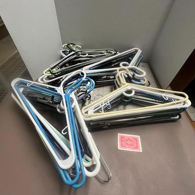 75 Plastic Cloth Hangers