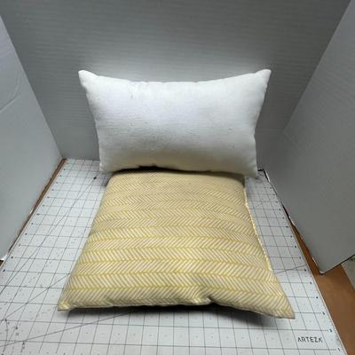 Lumbar Throw Pillow 16" x 10" White Green Pillow