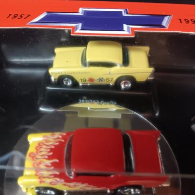 NEW HOT WHEELS COLLECTIBLE 1957 - 1997 CARS