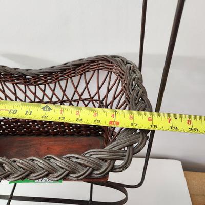 Vintage Victorian Baby Doll Carriage