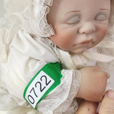 First Moments Lee Middleton 1983 Doll