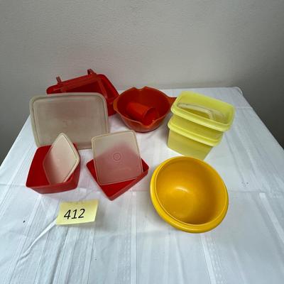 Tupperware lot