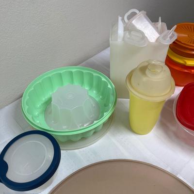 More vintage Tupperware