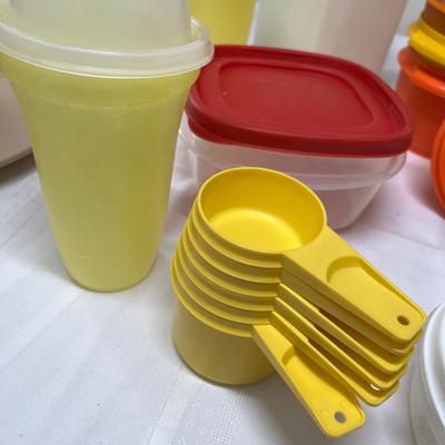 More vintage Tupperware