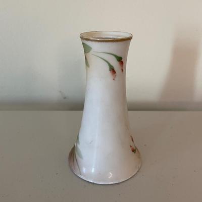 Lot of Three Vintage Plates and One Vase