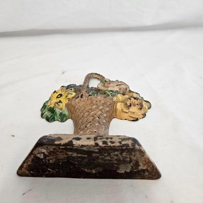 Cast Iron Floral Baskets and Woman (DR-DW)