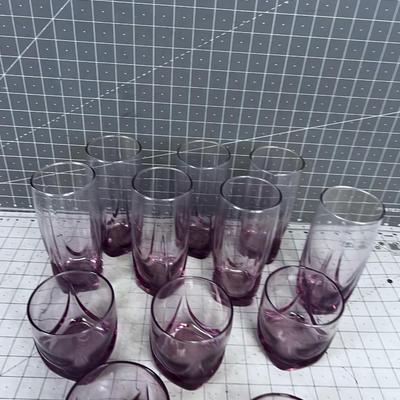 GLASSES Pinky Purple 7 Large and 5 Small TUMBLERS 